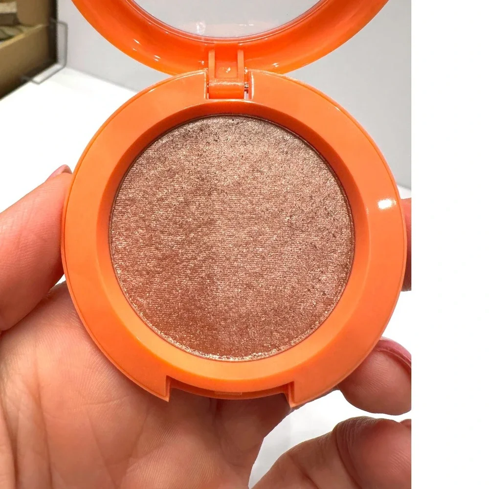 Kokie‎ Soft Glow Highlighter Womens 0.16oz Rosy HB877 Natural Finish Blendable
